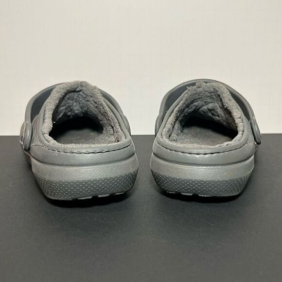 Junior CROCS Dual Comfort Gray Faux Fur Lined Slip On Clogs / Size 2 - Picture 4 of 7